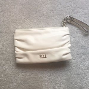 Elle wristlet